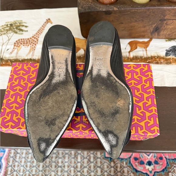 Gorgeous “Tory Burch” Slip on Shoes - Picture 9 of 11